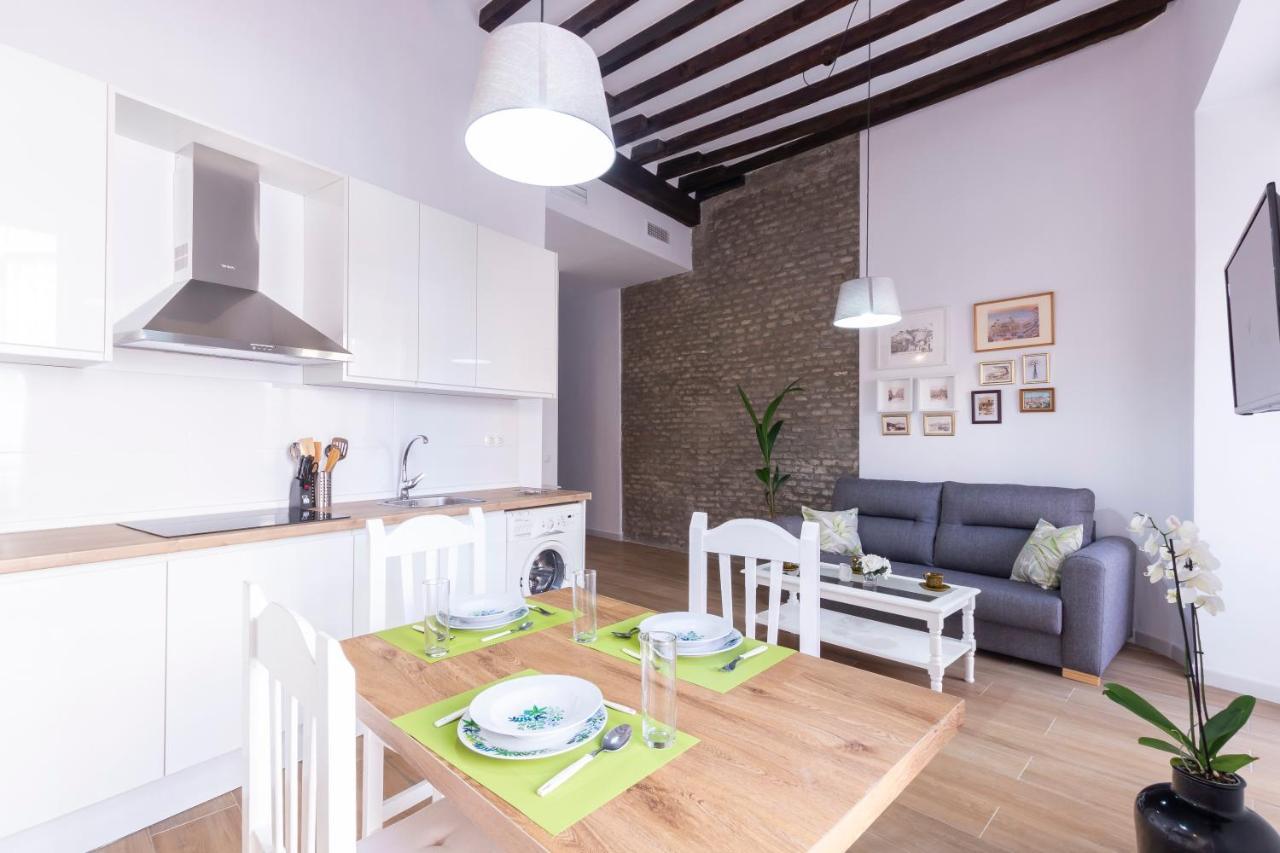 Apartamento Buganvilla Malaga Bagian luar foto