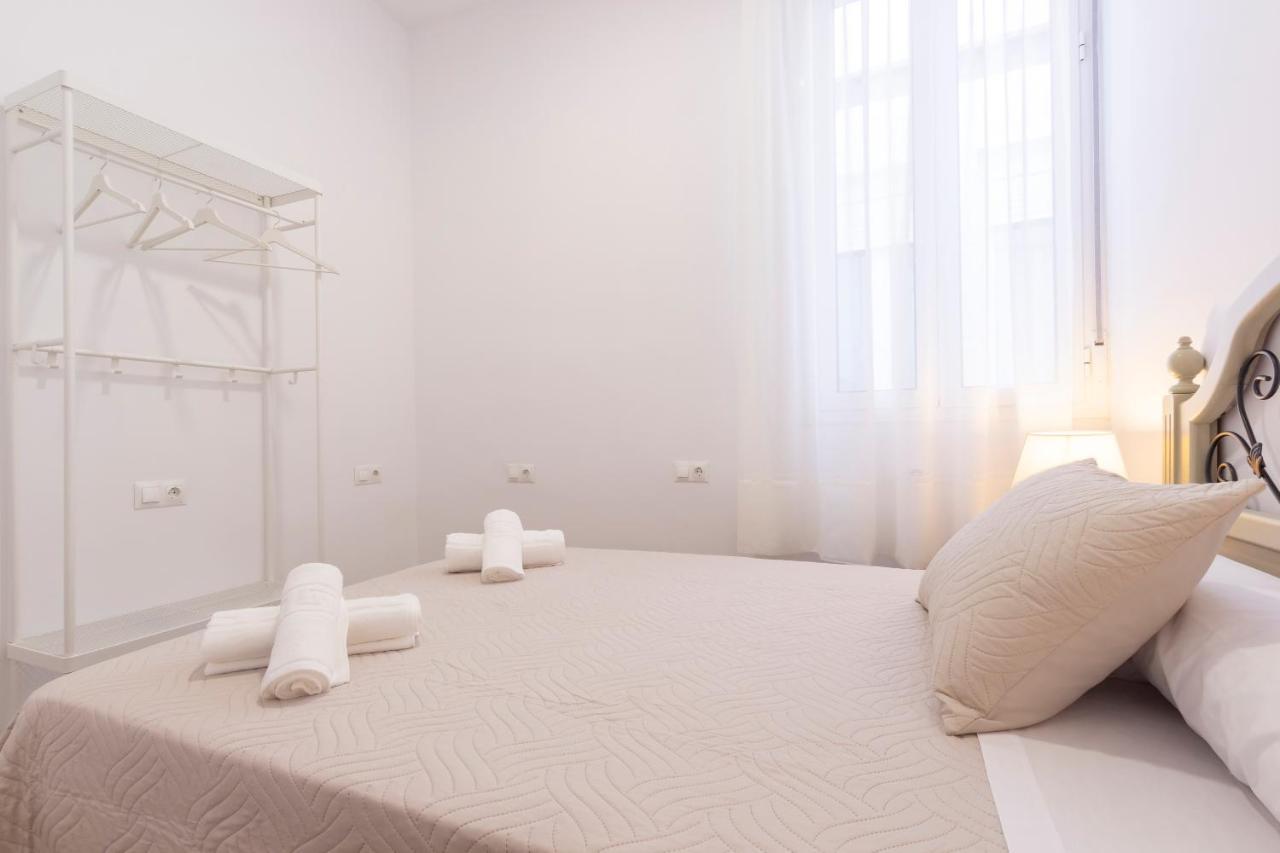 Apartamento Buganvilla Malaga Bagian luar foto